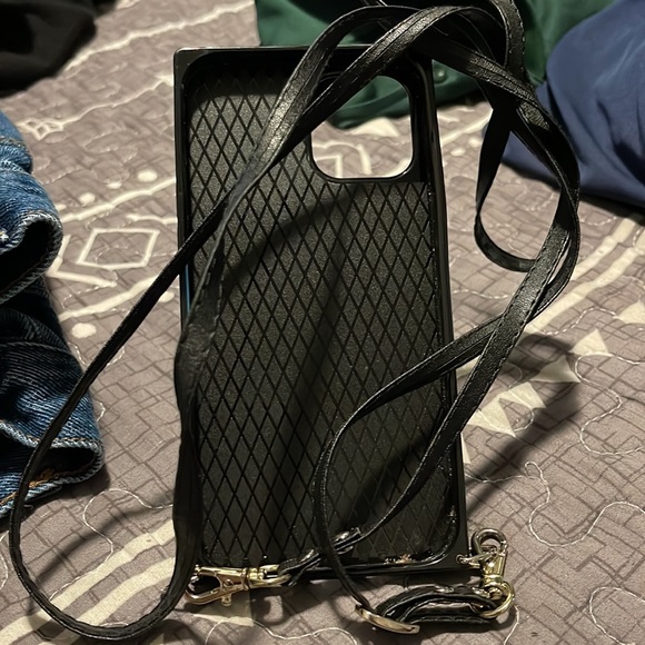 I phone wallet case with strap - Picture 4 of 4